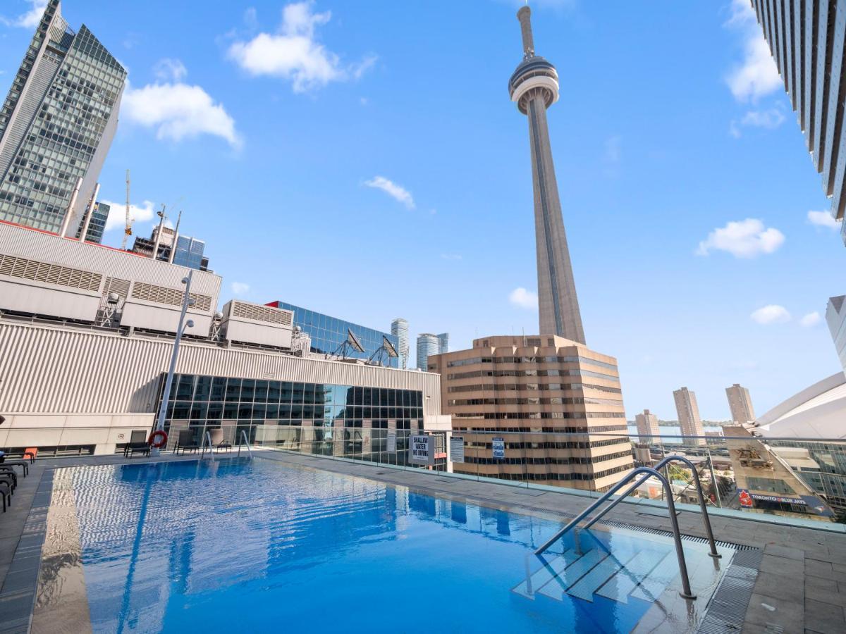 Stylish 1Br + Office Condo - Cn Tower View Торонто Екстер'єр фото