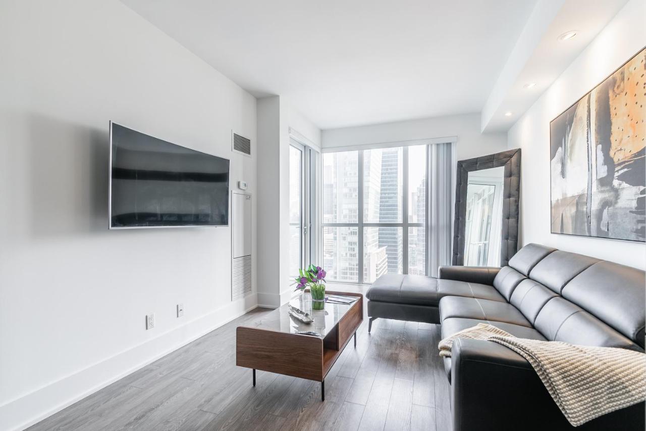 Stylish 1Br + Office Condo - Cn Tower View Торонто Екстер'єр фото